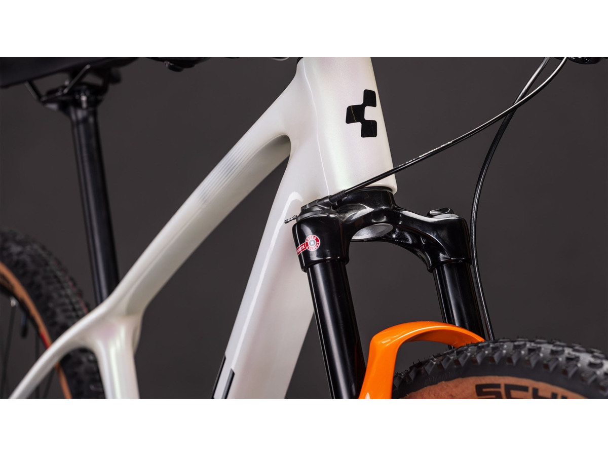CUBE PHENIX C62