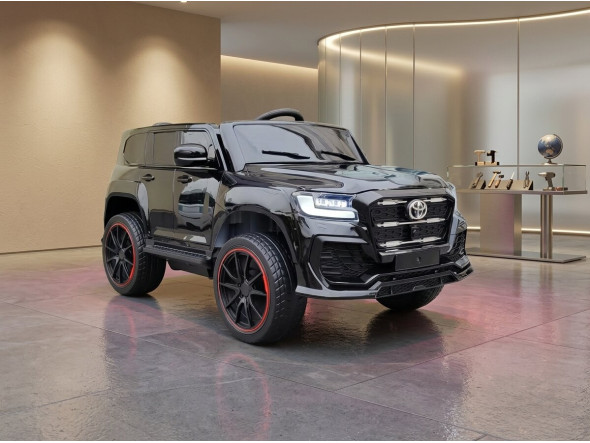 TOYOTA LAND CRUISER BLACK