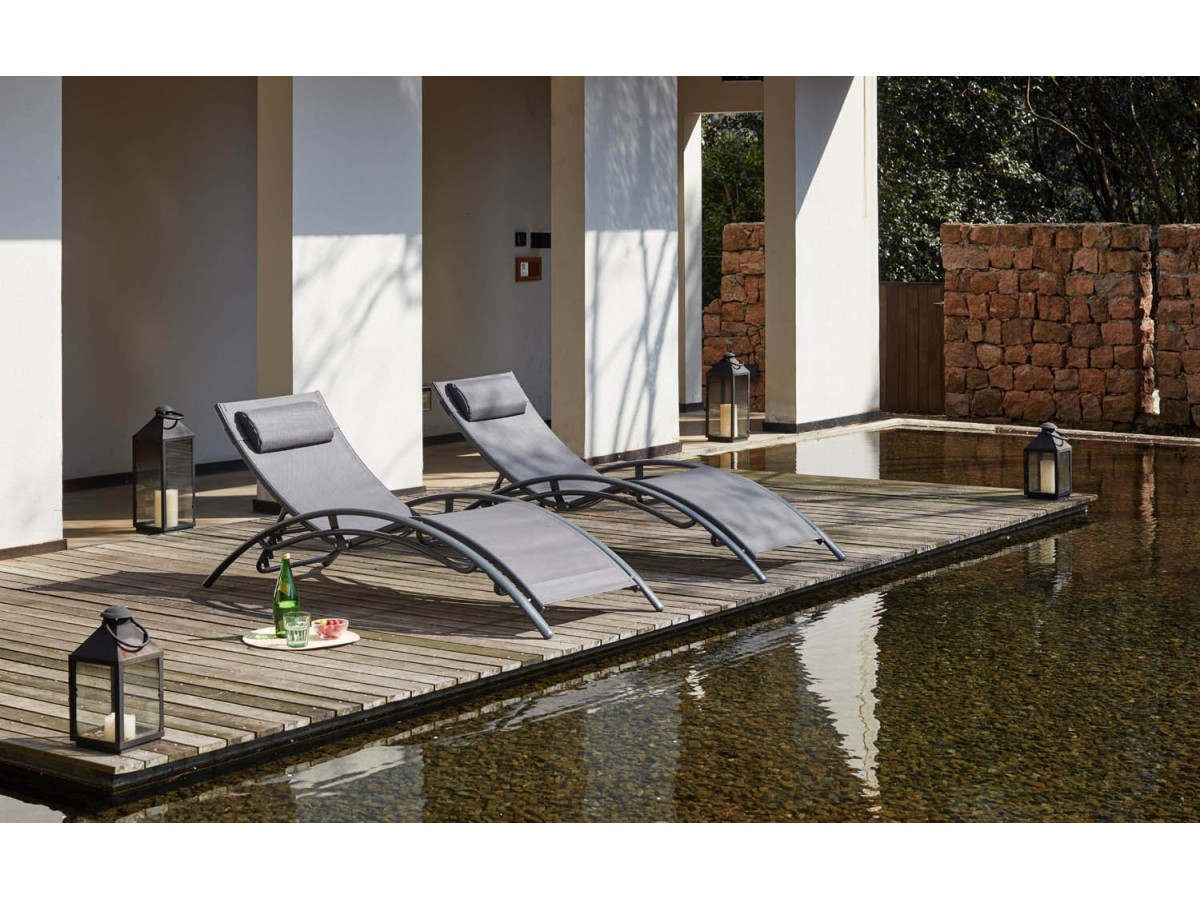 Լողավազանի տապչան մետաղյա հիմքով